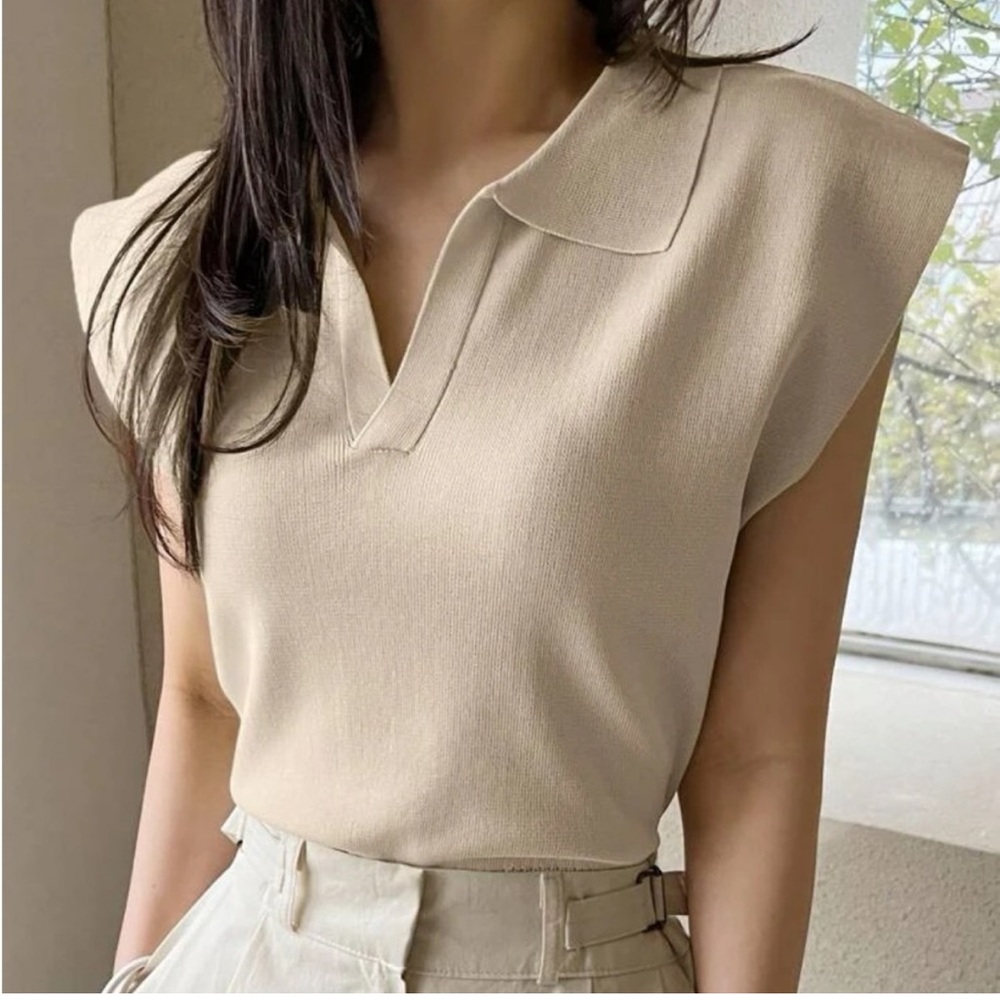 Cream nude light beige Cap Sleeve v neck collared Knit Top - Picture 1 of 3